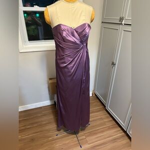 David's Bridal Lavender Strapless Sweetheart Prom Dress Style F44447 Size 4